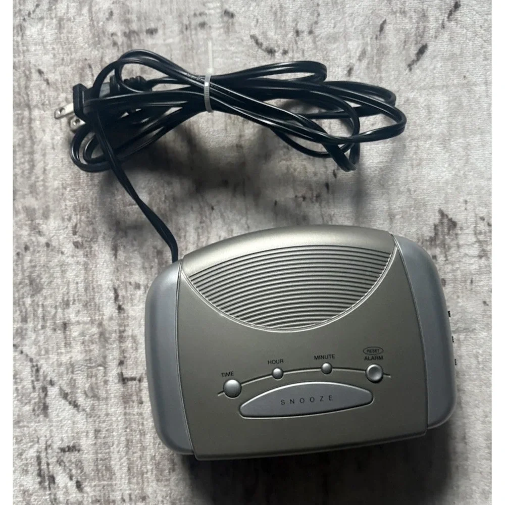 Timex T109S Loud Travel Alarm Clock Grey Battery Backup Tested & Works